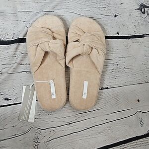 Skin Velour Slide Slipper NWT Size Medium